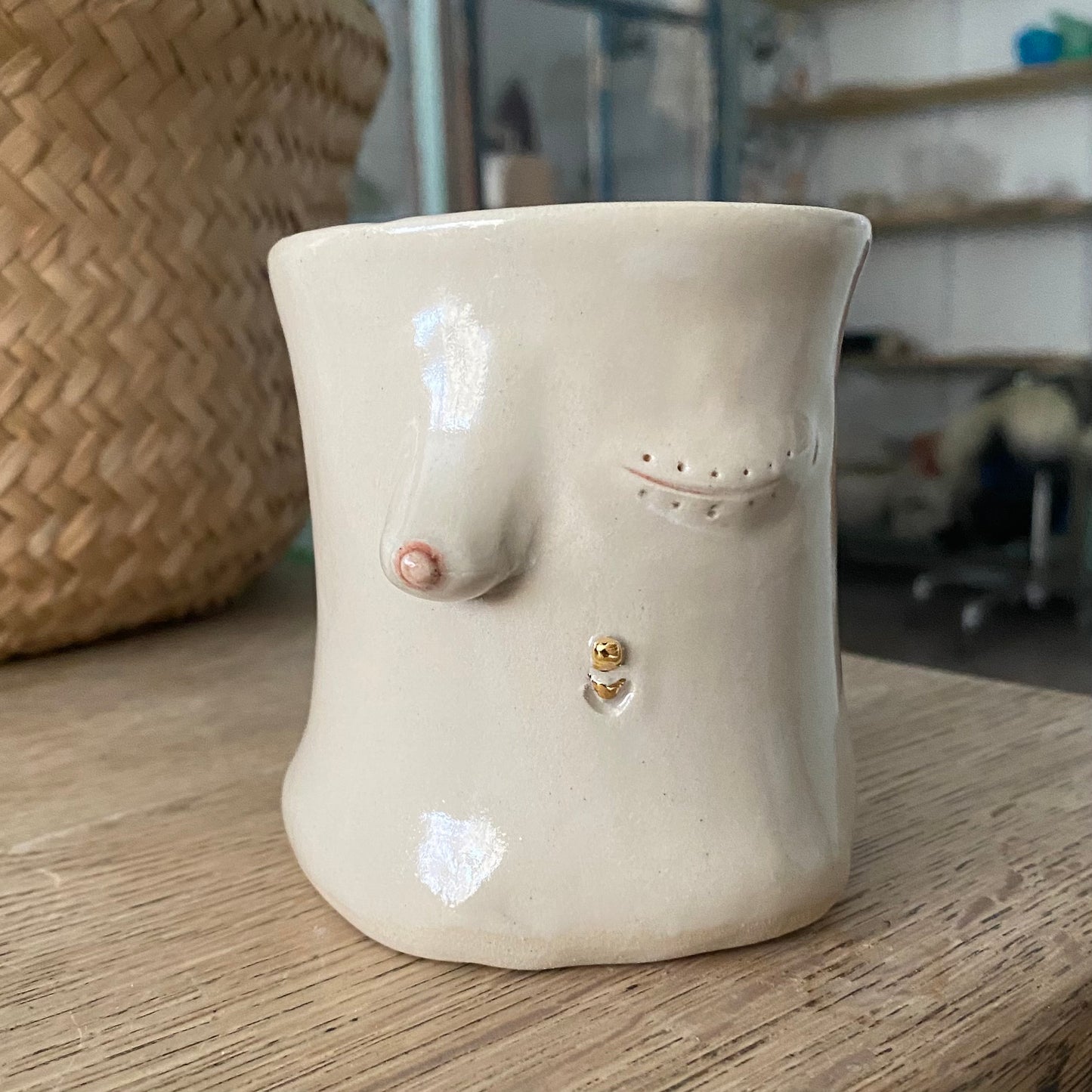 Håndformet brystkop med piercing, masektomi, nr 2