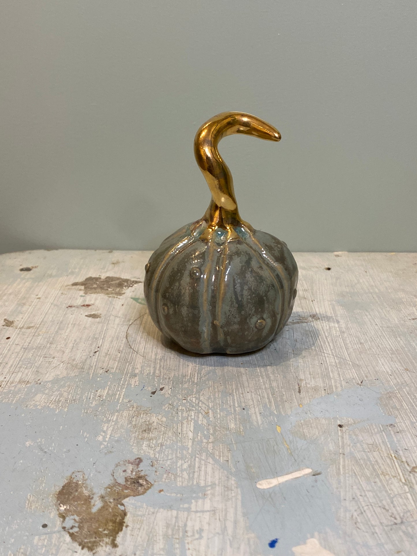 Håndformet lille græskar