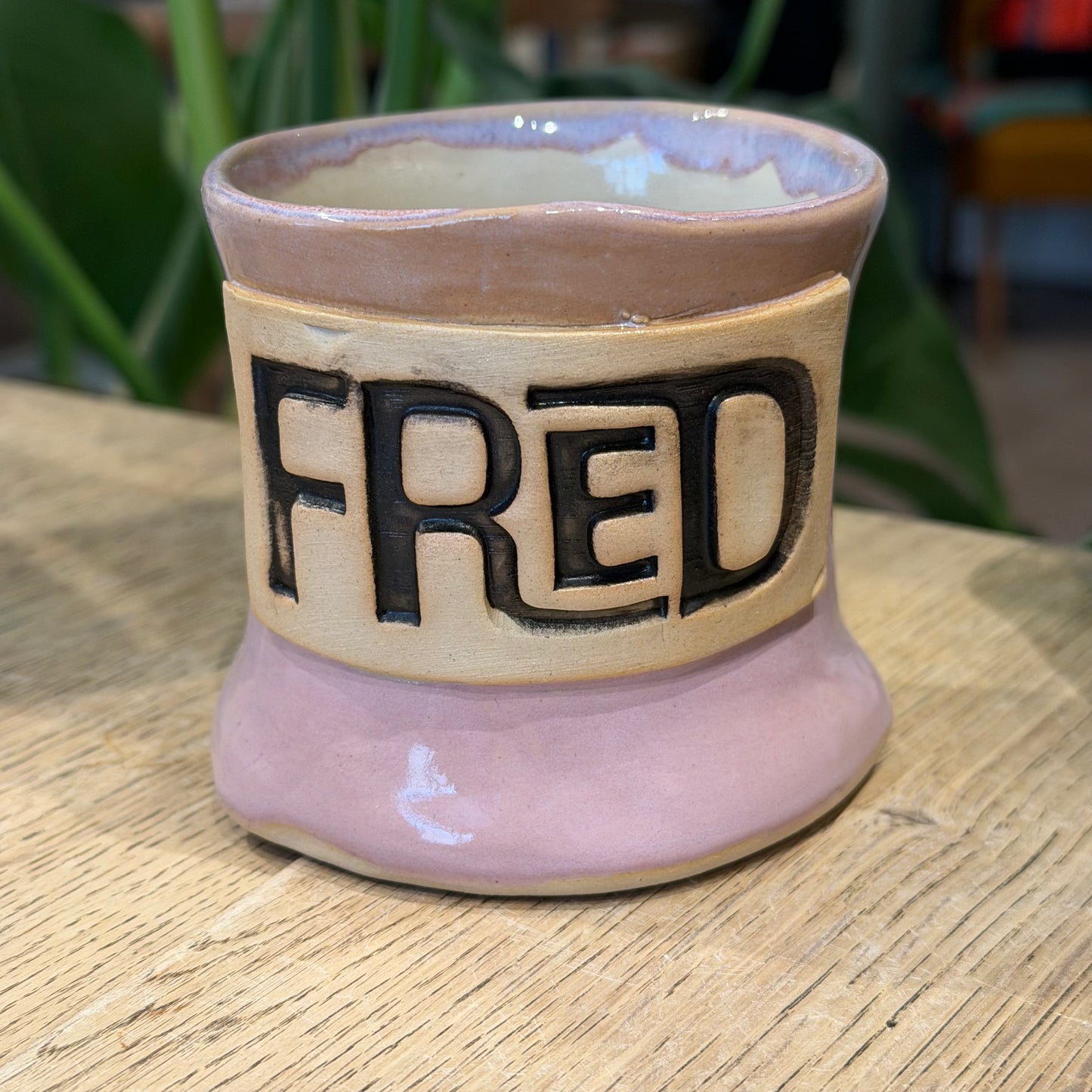 Håndformet krus, FRED, nr 3