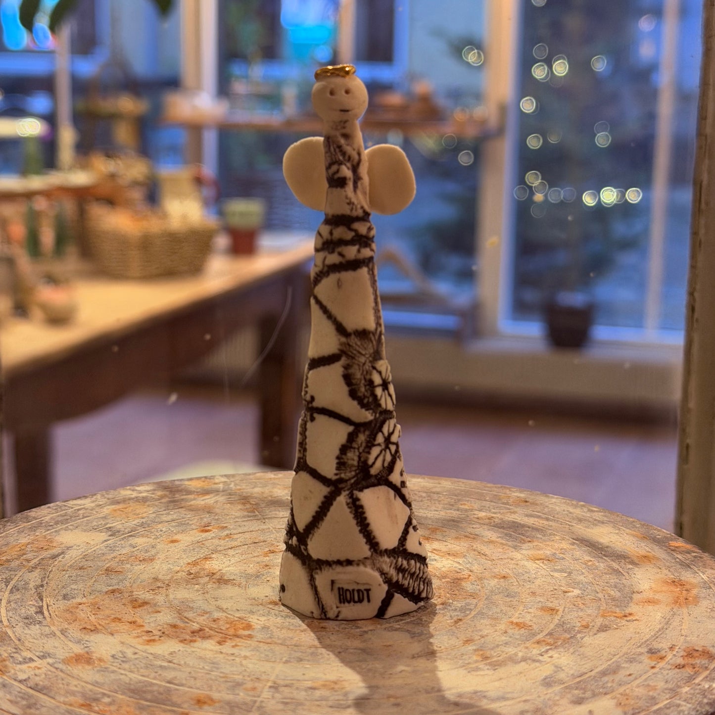 Engel i porcelæn, 11 cm