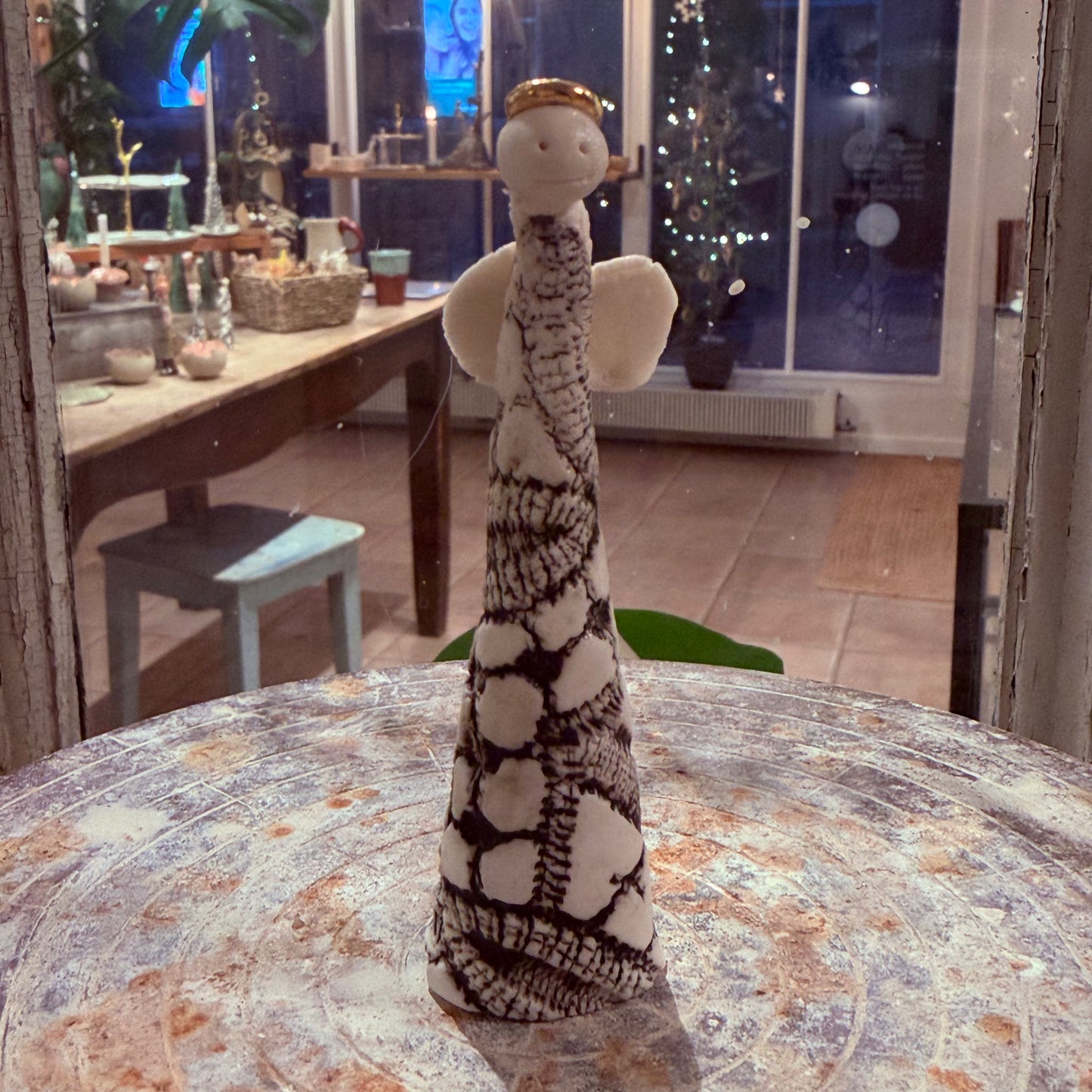 Engel i porcelæn, 9 cm