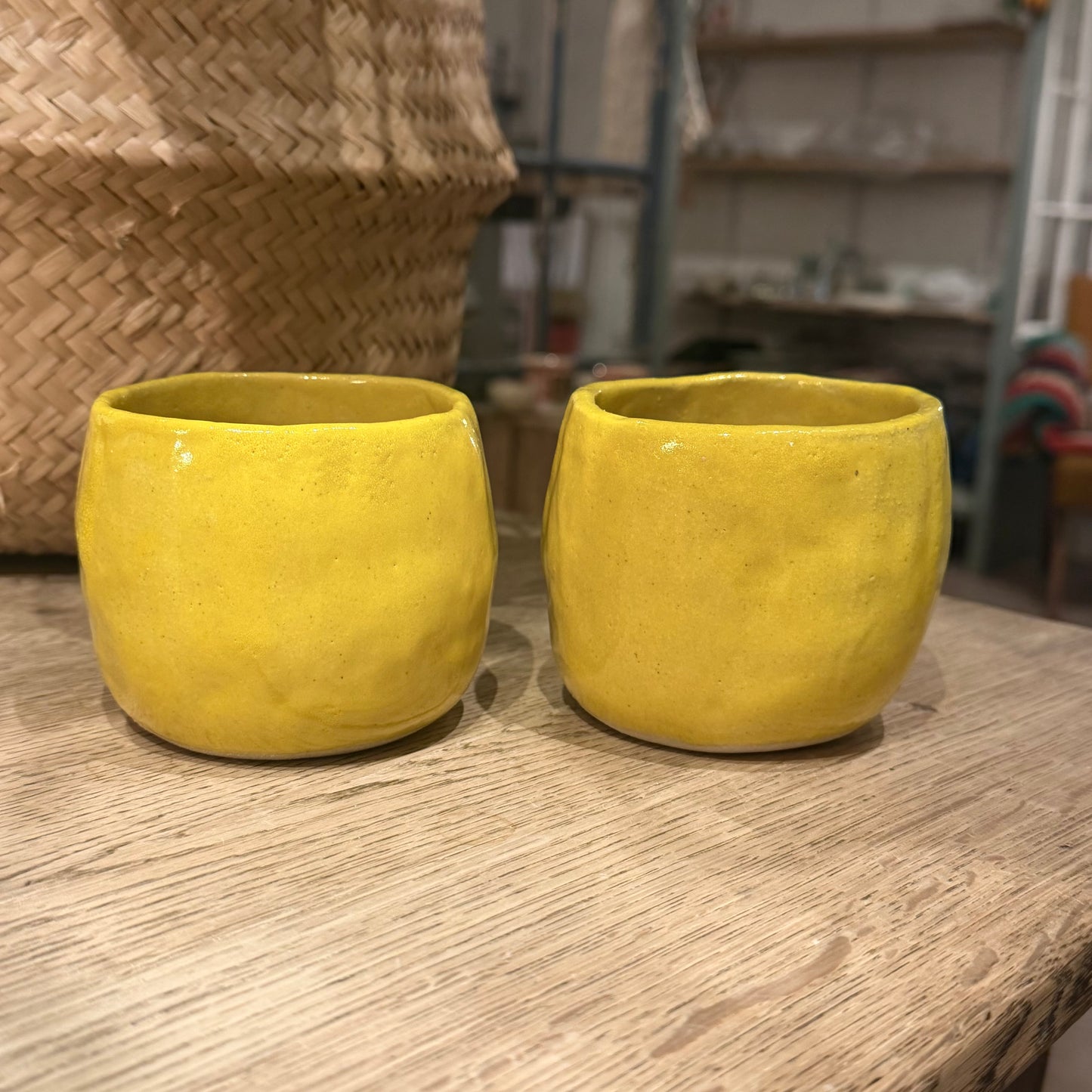 Håndformet buttet krus, nr 2