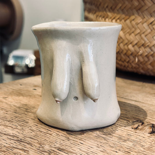 Håndformet brystkop nr. 4