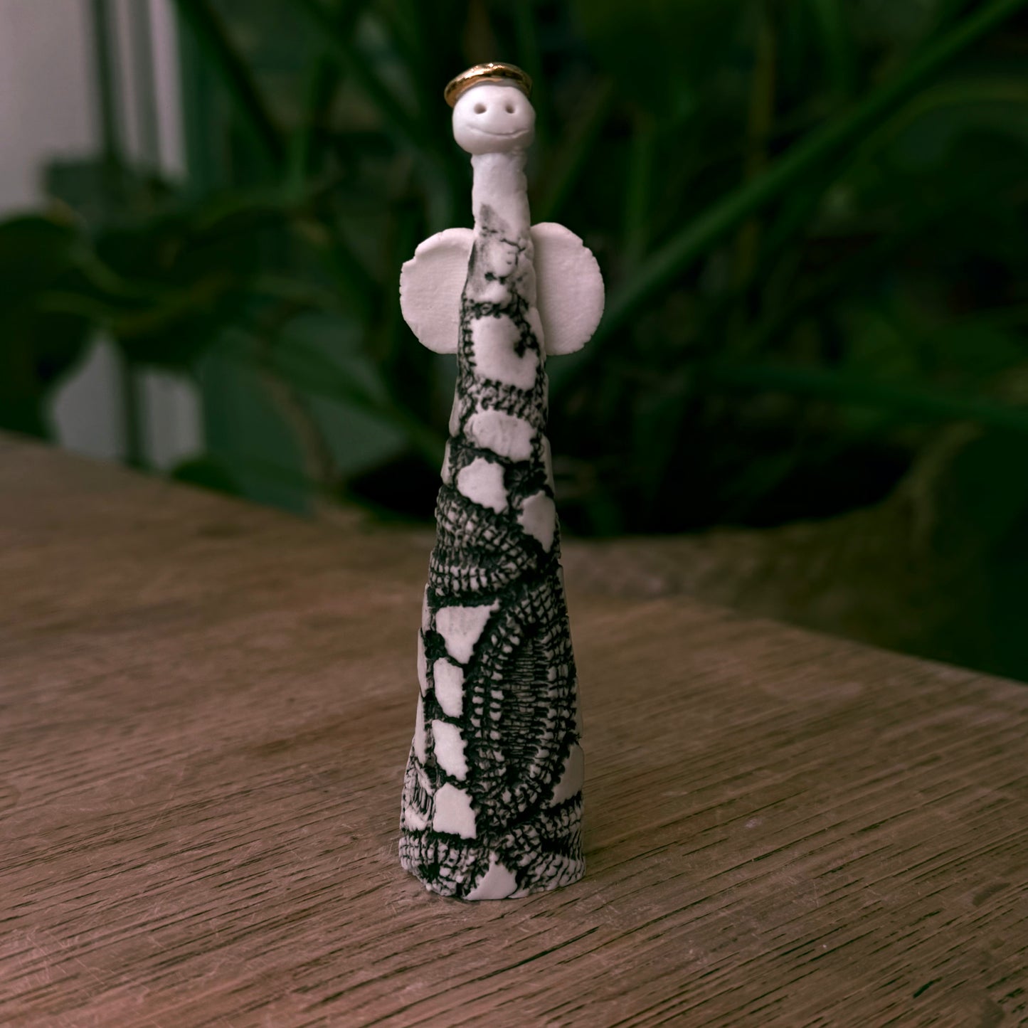 Engel i porcelæn, 9 cm, nr. 8