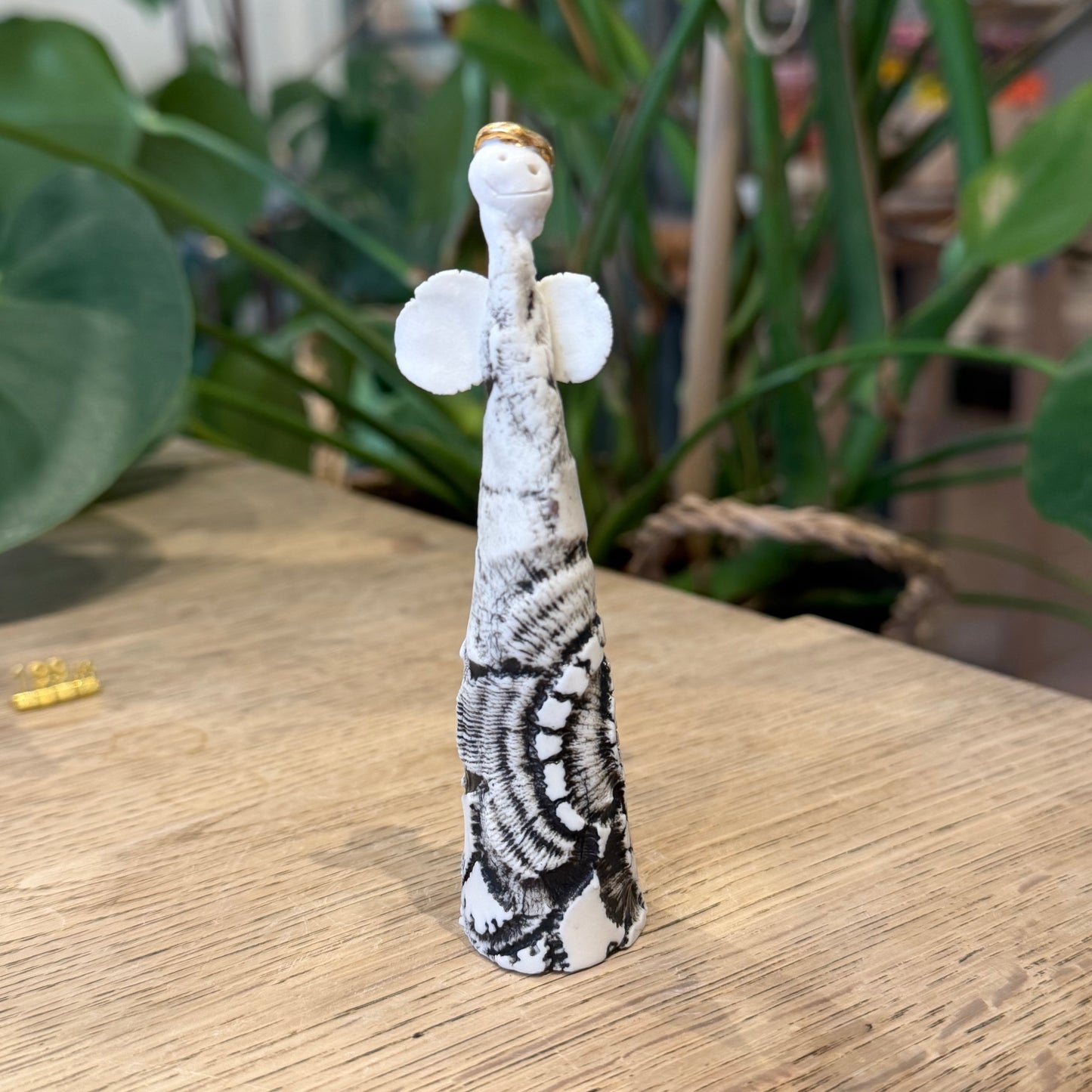 Engel i porcelæn, 11 cm