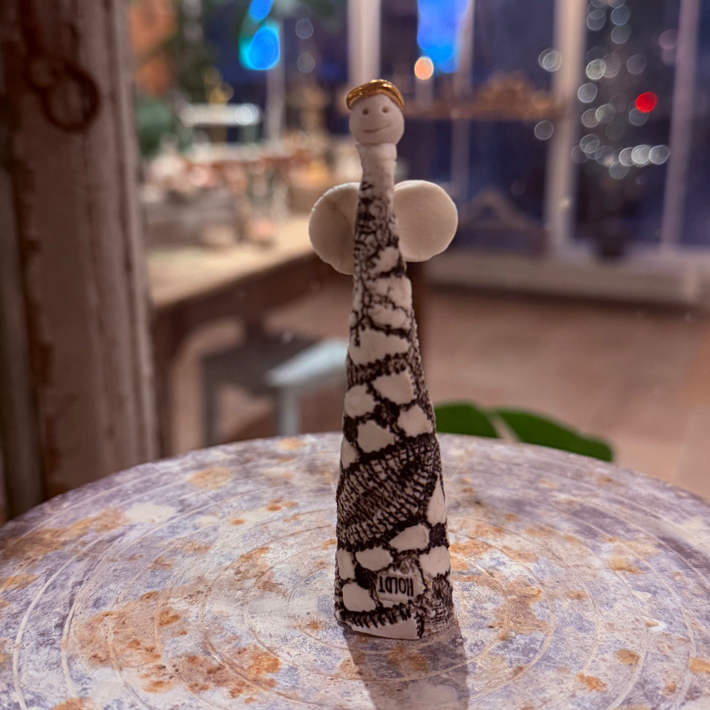 Engel i porcelæn, 9 cm