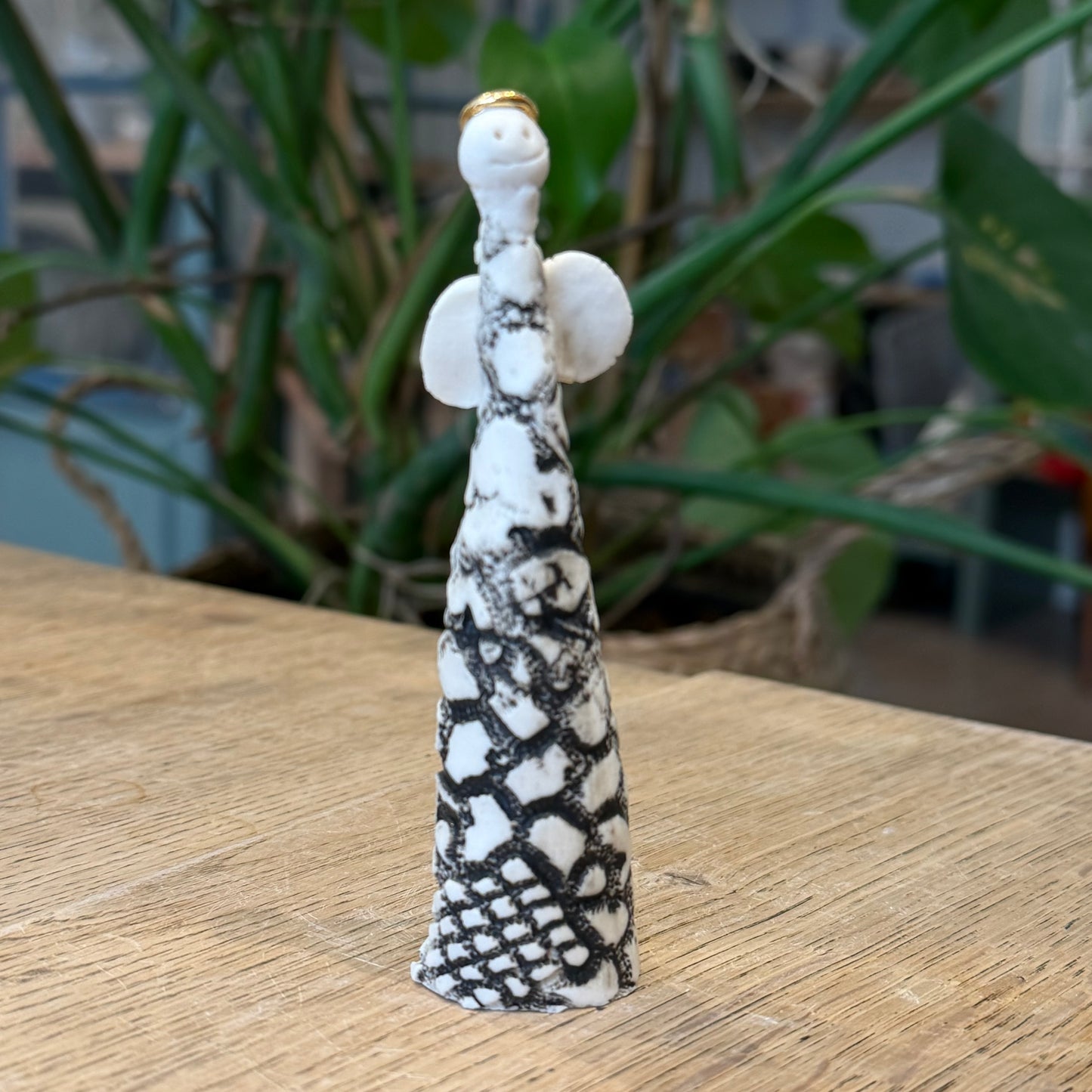Engel i porcelæn, 11 cm, nr. 1