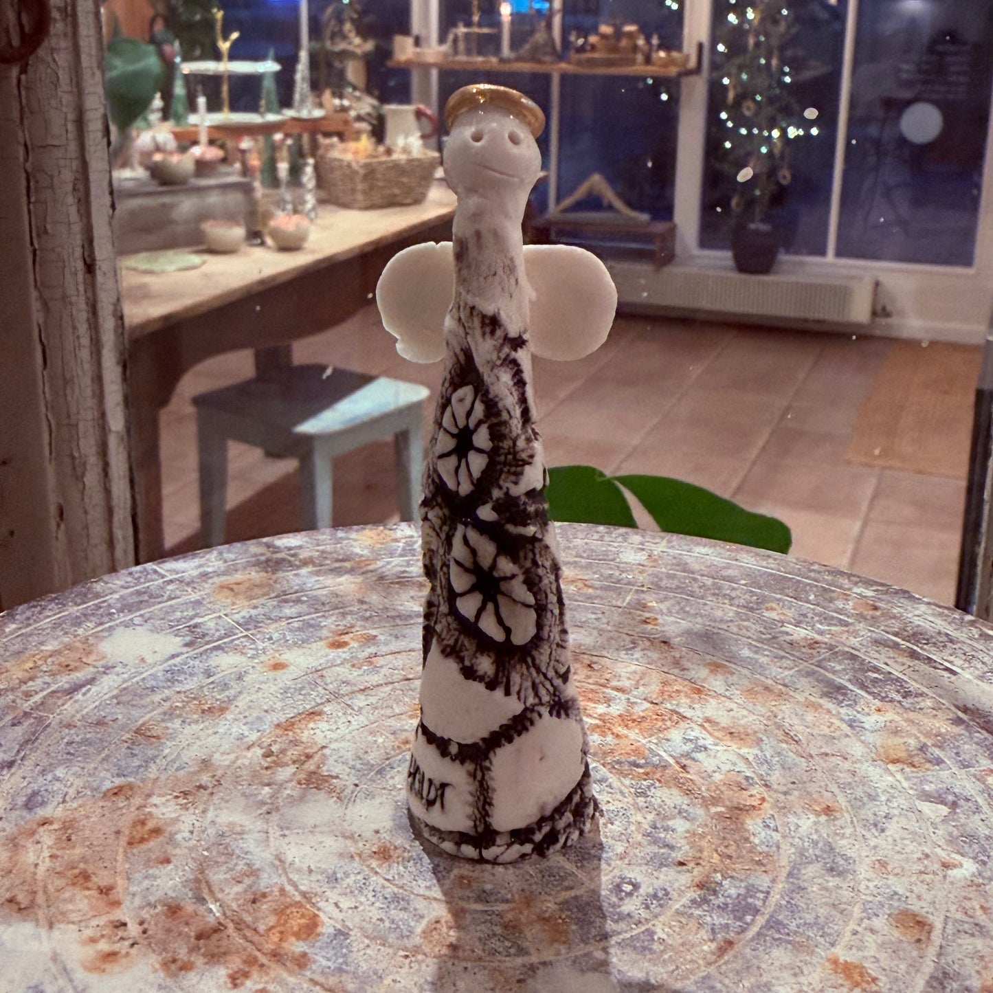 Engel i porcelæn, 8 cm