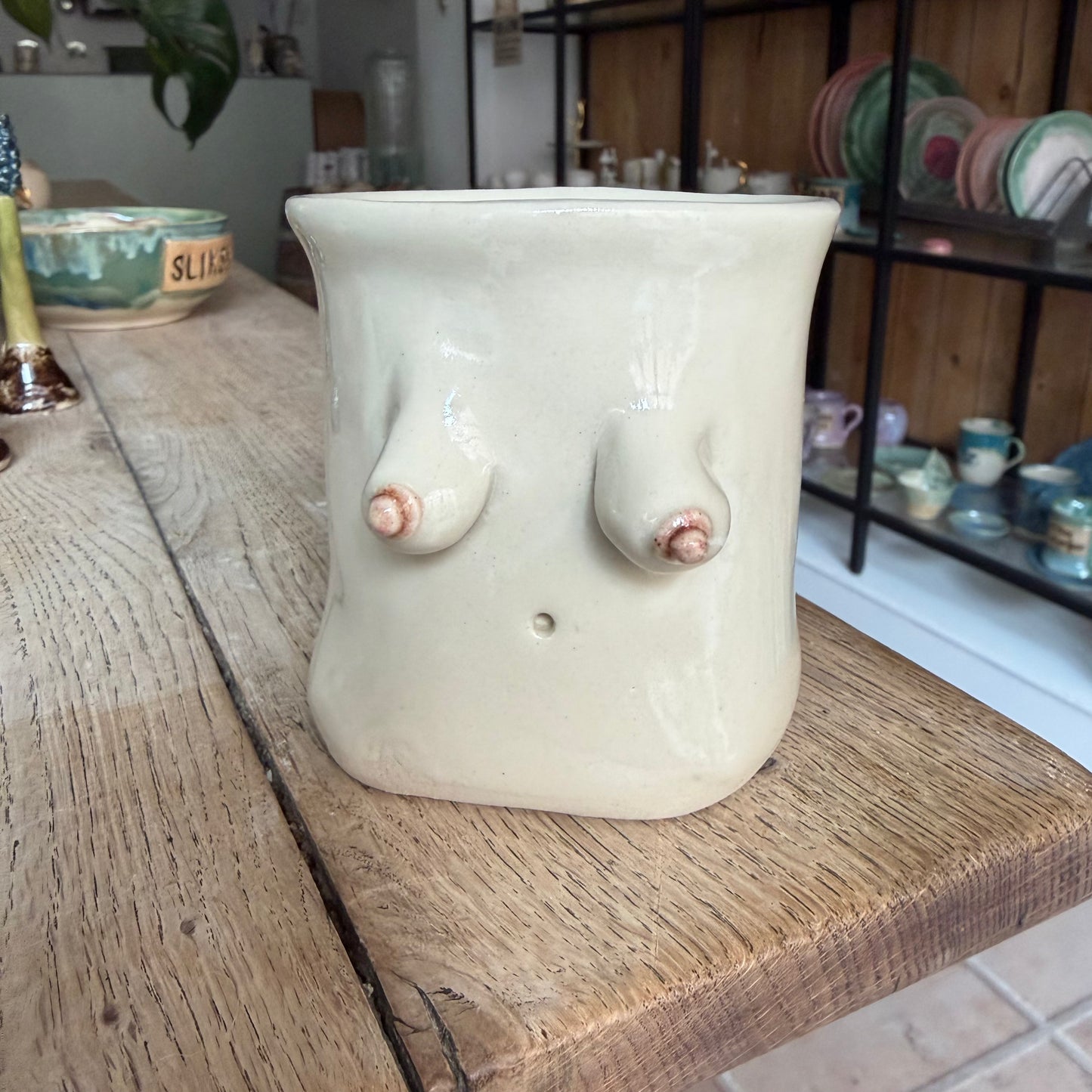 Håndformet brystkop nr. 4