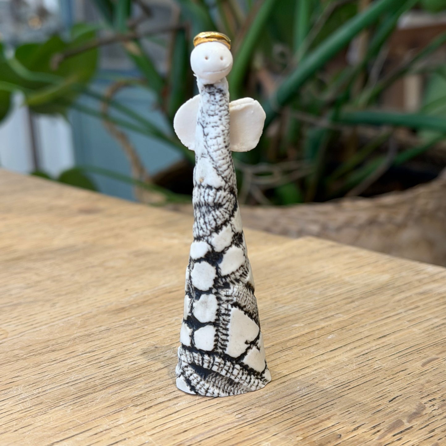 Engel i porcelæn, 9 cm, nr. 4