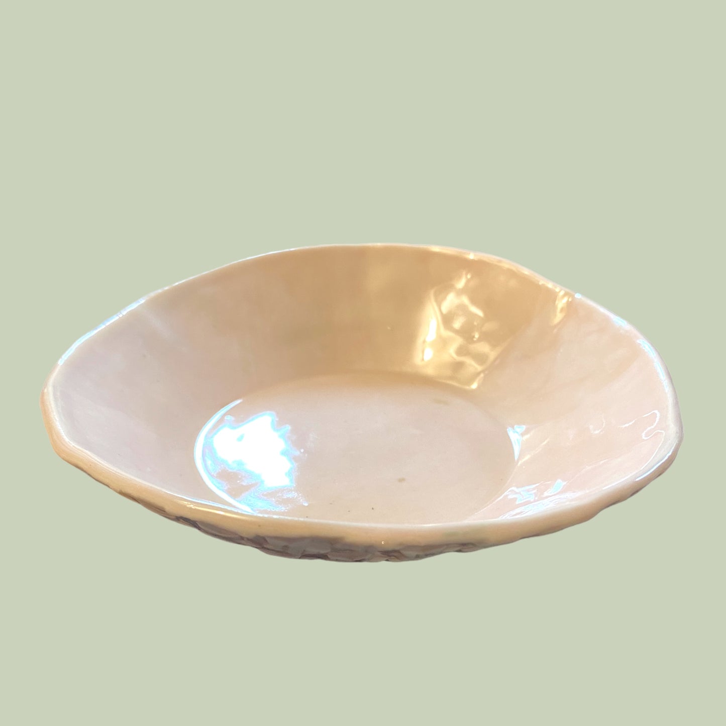 Skål i porcelæn med mønster