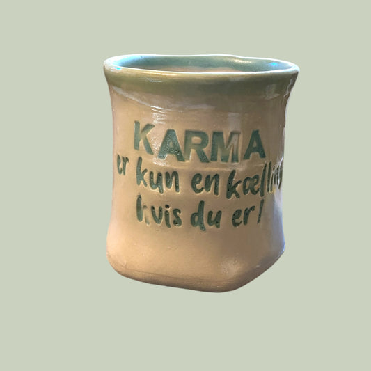 Håndformet krus, KARMA