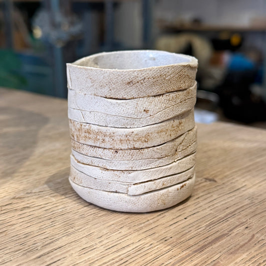 Unik og håndformet mini vase/holder