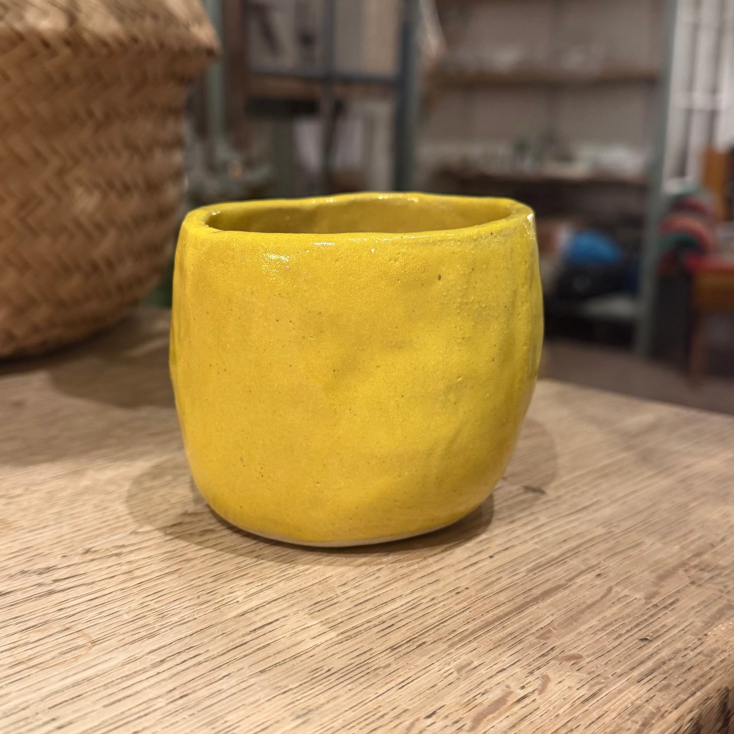 Håndformet buttet krus, nr 1