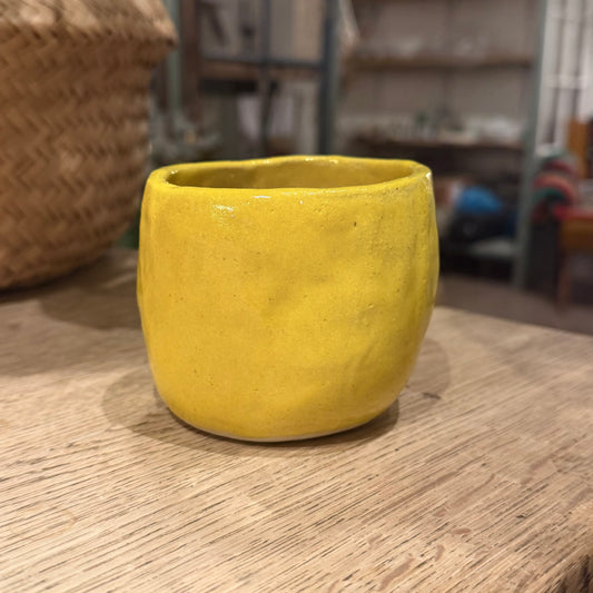 Håndformet buttet krus, nr 1