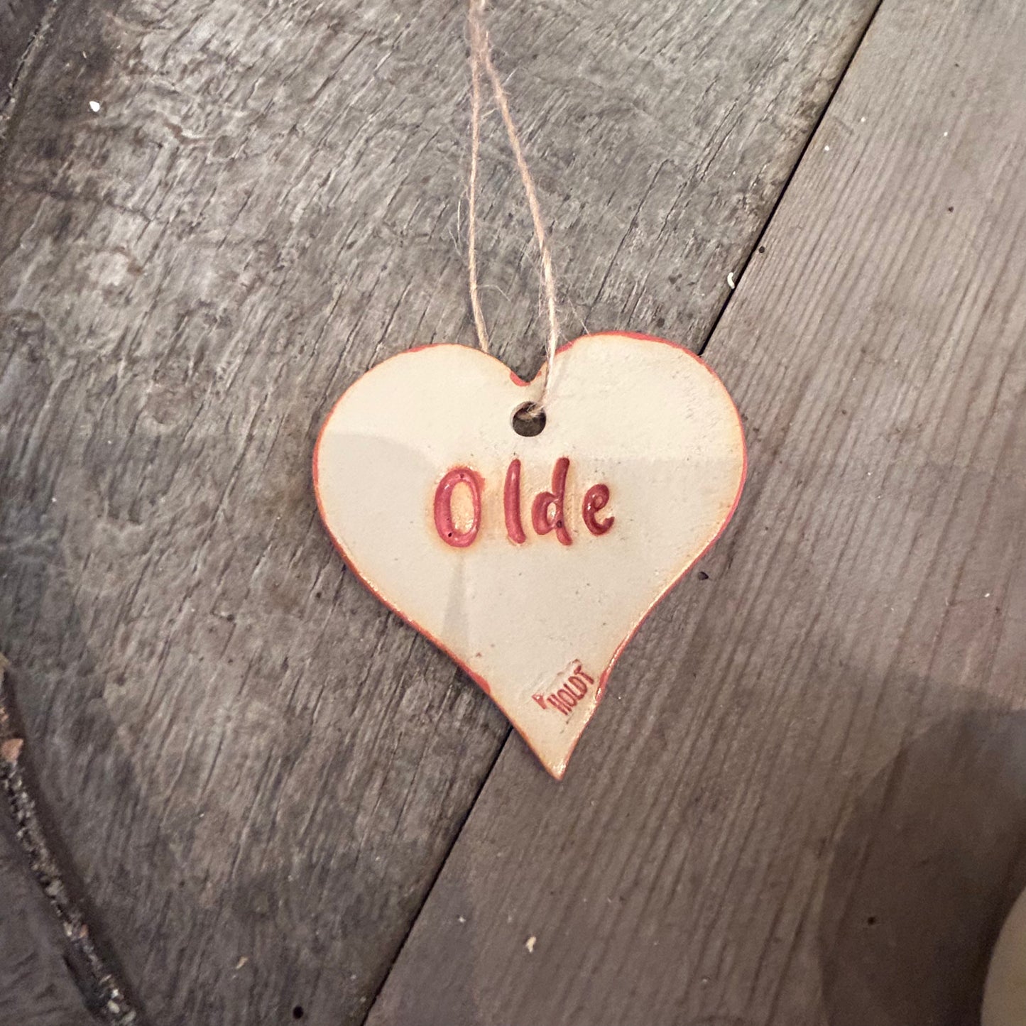 Ophæng, hjerte med tekst ‘olde’