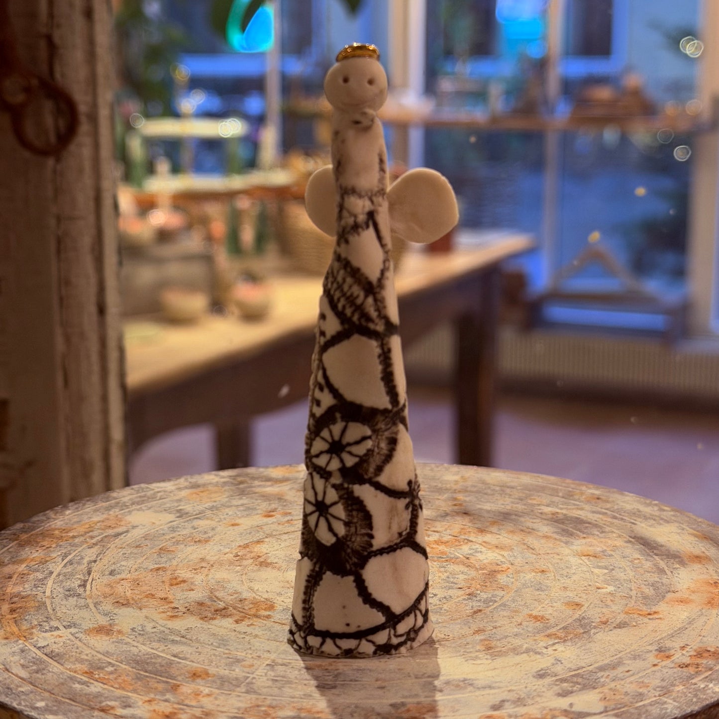 Engel i porcelæn, 11 cm