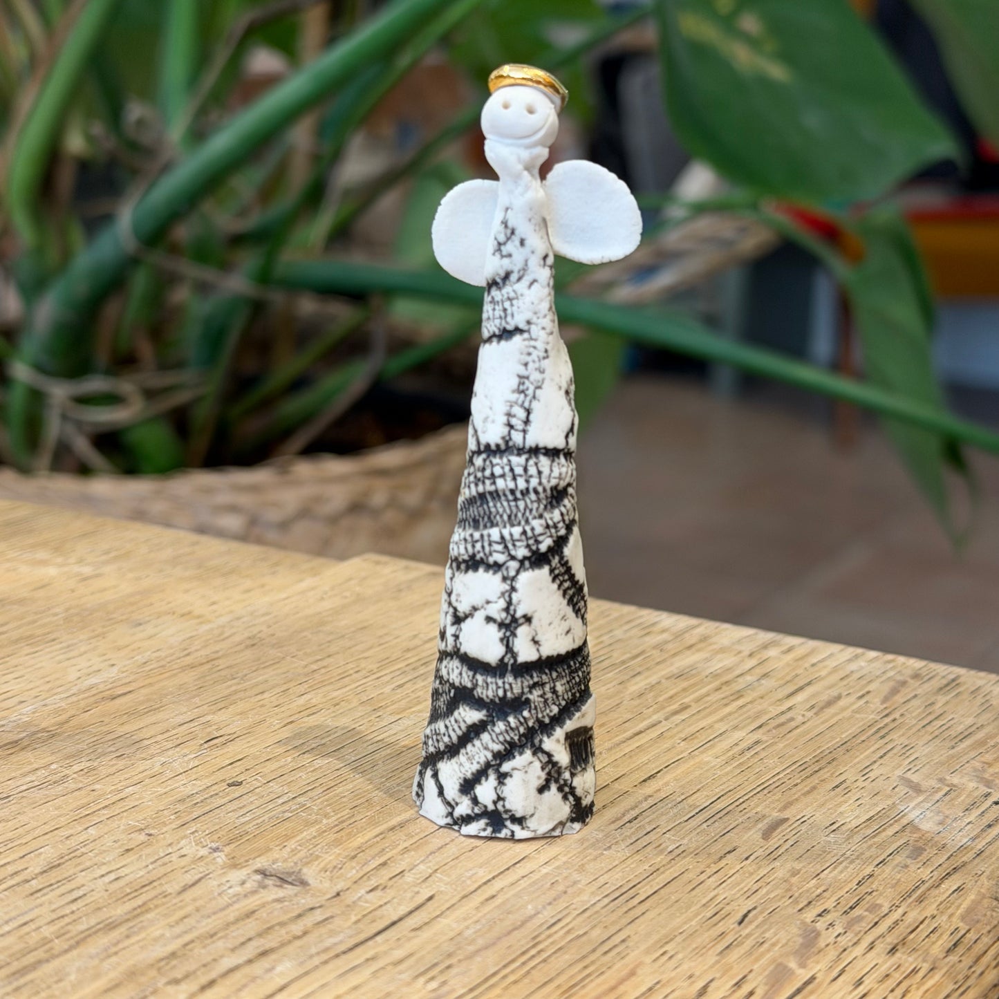 Engel i porcelæn, 9 cm, nr. 5