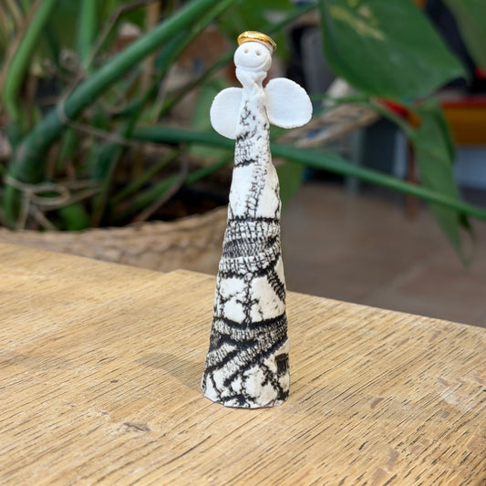 Engel i porcelæn, 9 cm, nr. 5
