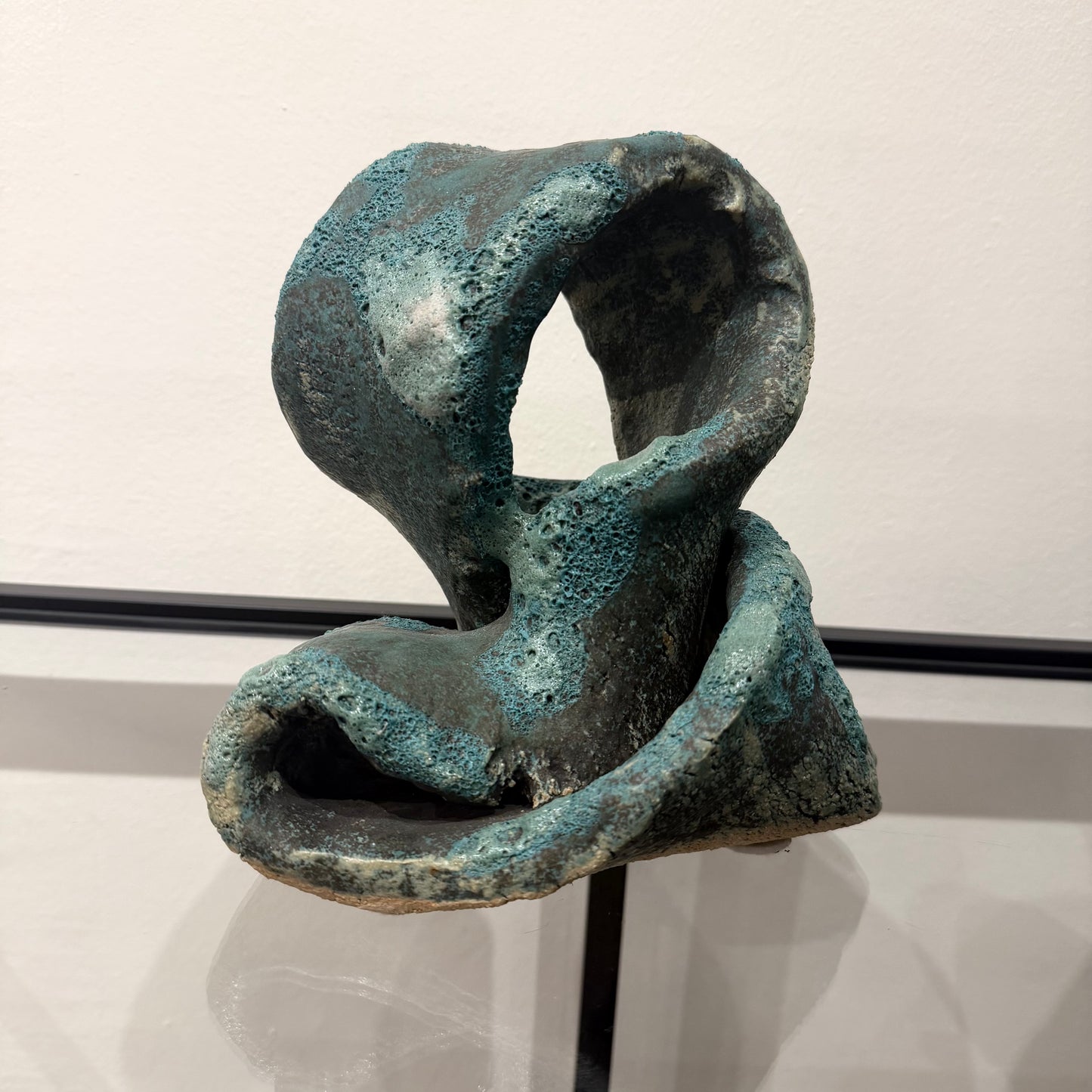 Unika skulptur, Knuden