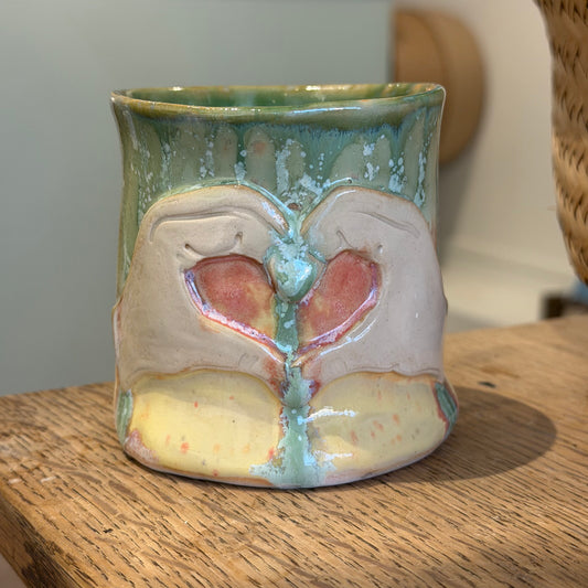 Håndformet krus, heartsign, nr 2