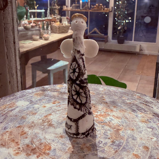 Engel i porcelæn, 8 cm