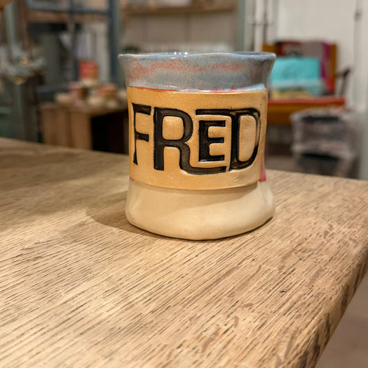 Håndformet krus, FRED, nr 4