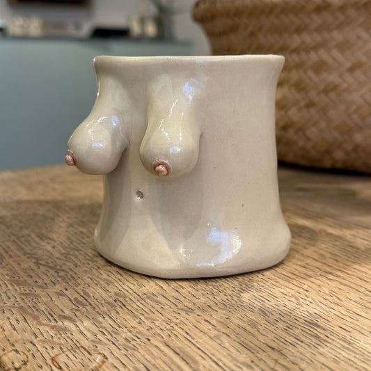 Håndformet brystkop nr. 4