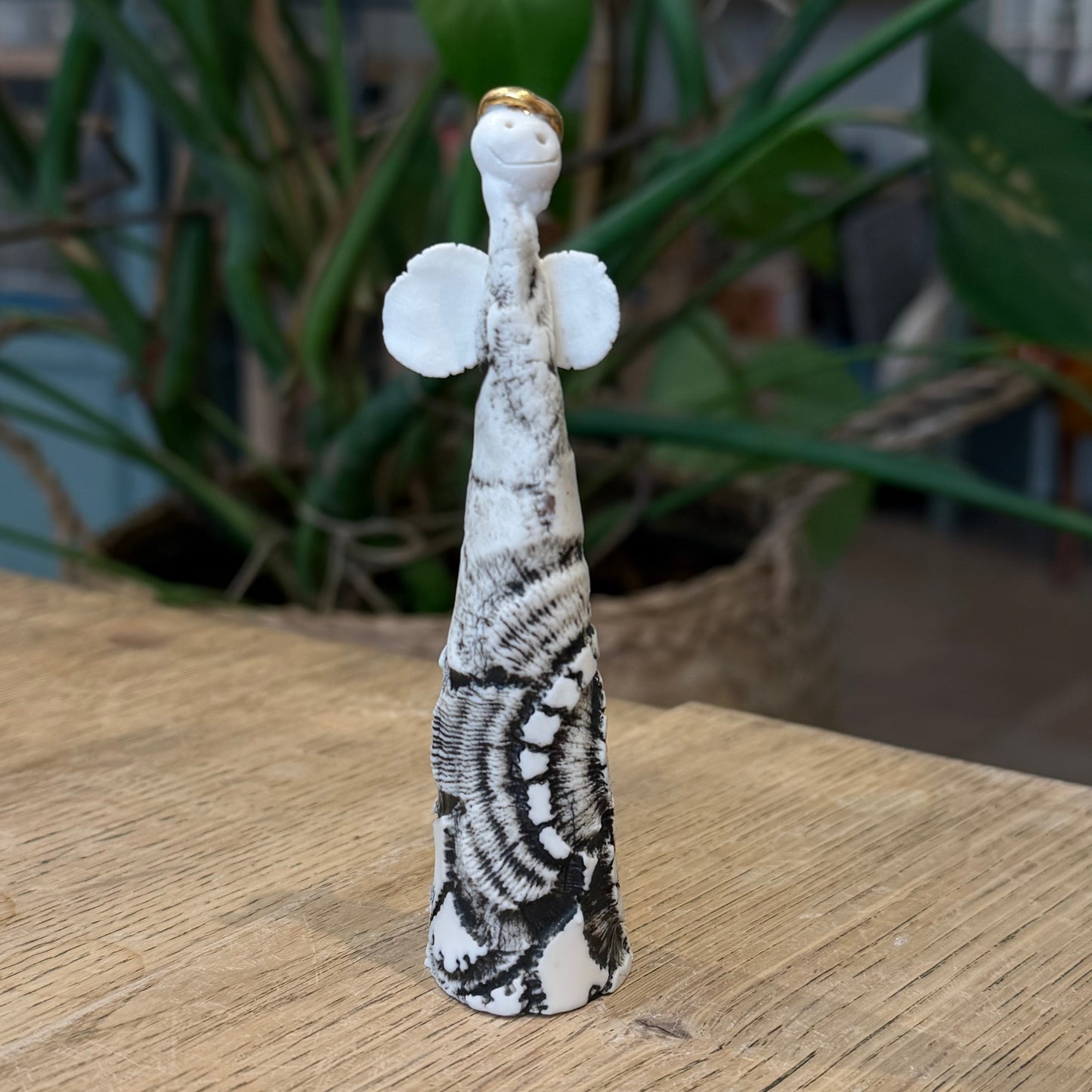 Engel i porcelæn, 11 cm, nr. 4