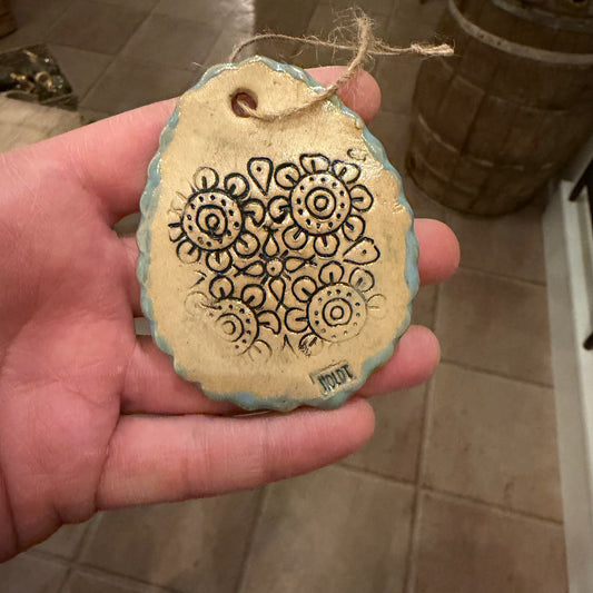 Ophæng, påskeæg med mønster, lys blå