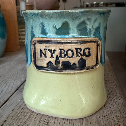 Håndformet krus, Nyborg nr 2