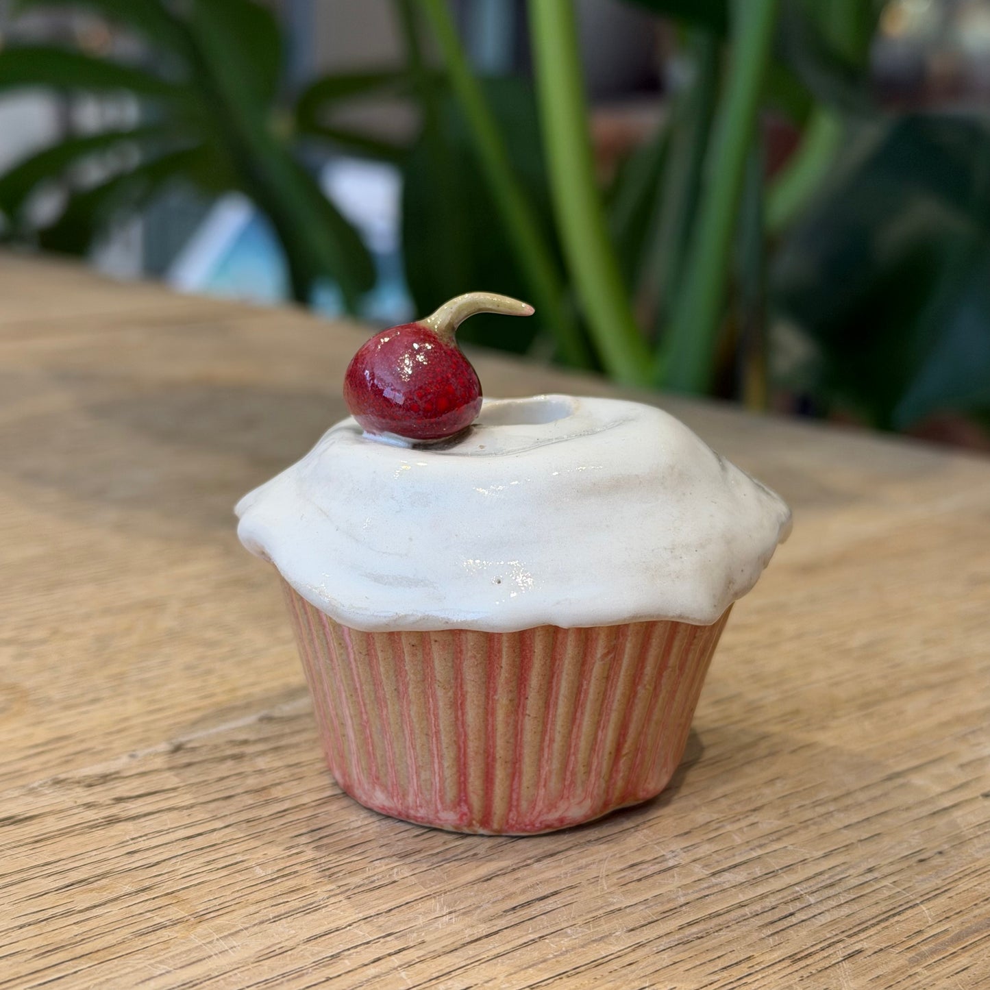 Lysestage, Muffin Cupcake med kirsebær