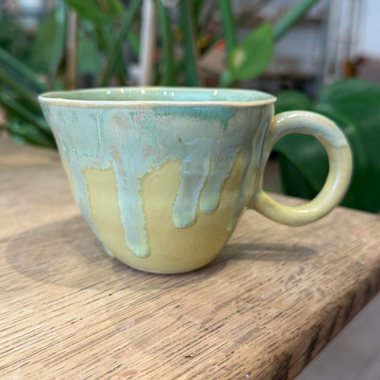 Håndlavet kop med hank, nr 3