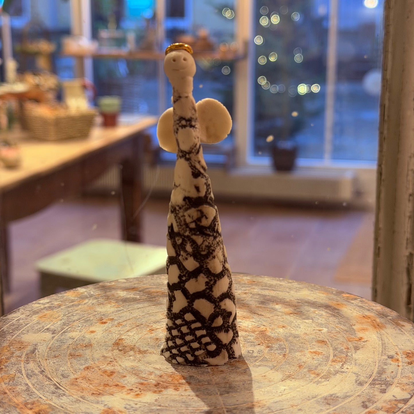 Engel i porcelæn, 11 cm