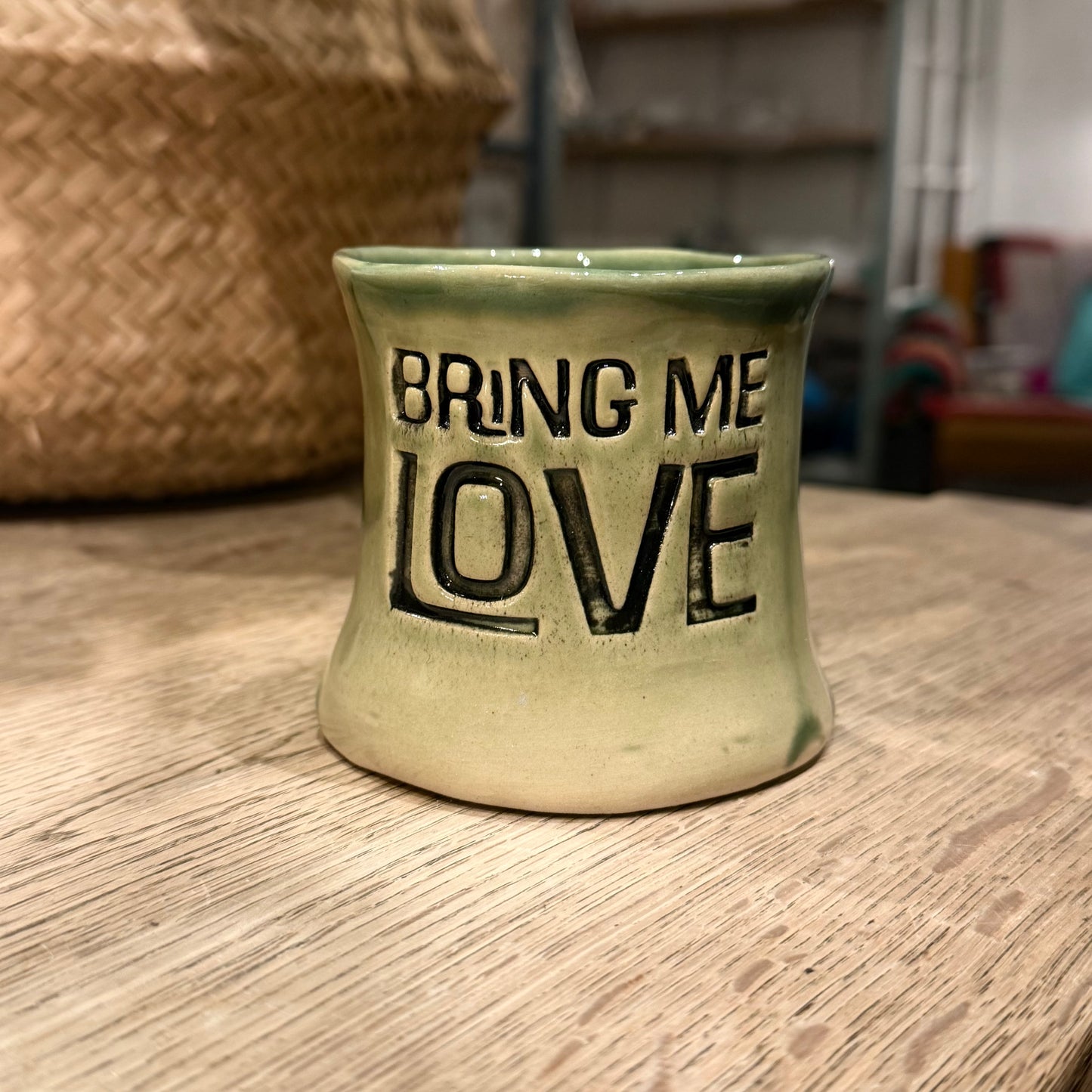 Håndformet krus, BRING ME LOVE, nr 2