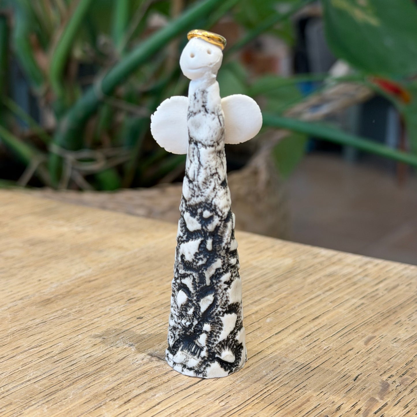 Engel i porcelæn, 9 cm, nr. 3
