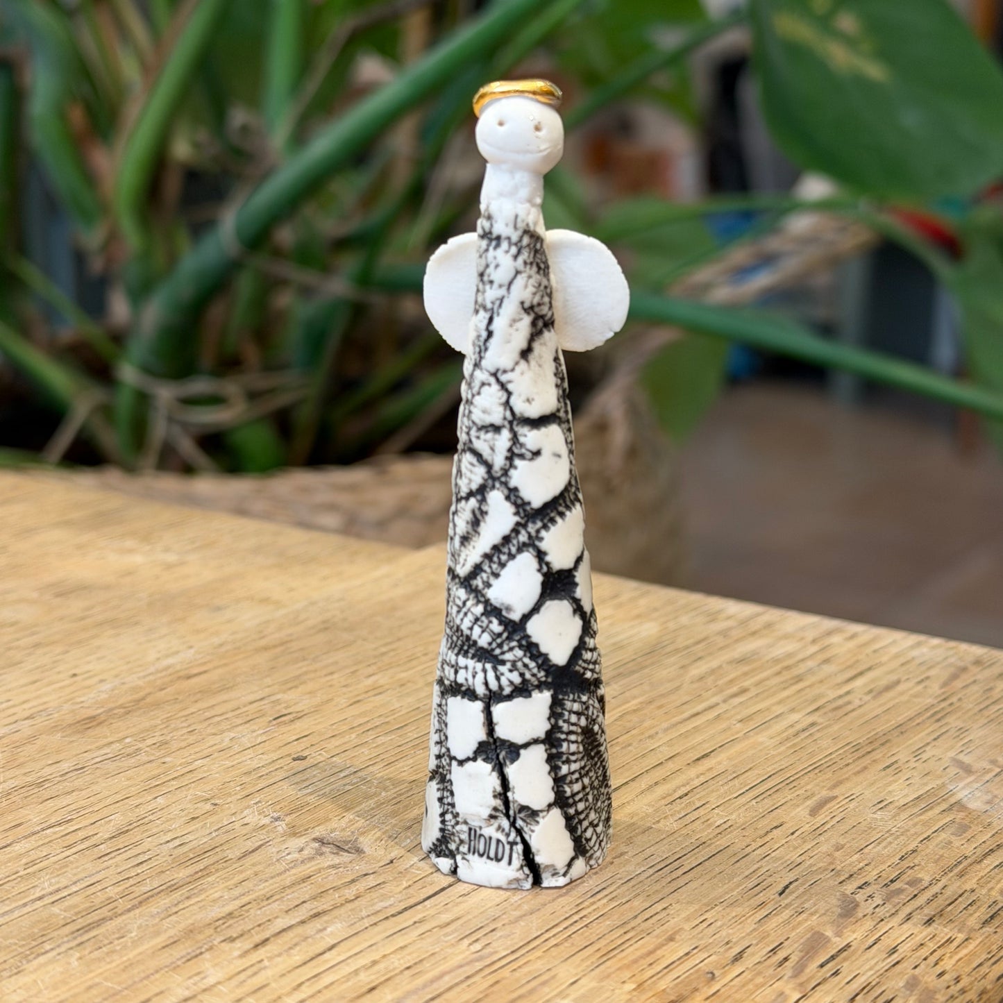 Engel i porcelæn, 9 cm, nr. 6