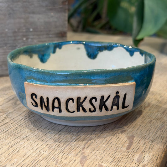 Skål med tekst ‘SNACKSKÅL’ nr 2