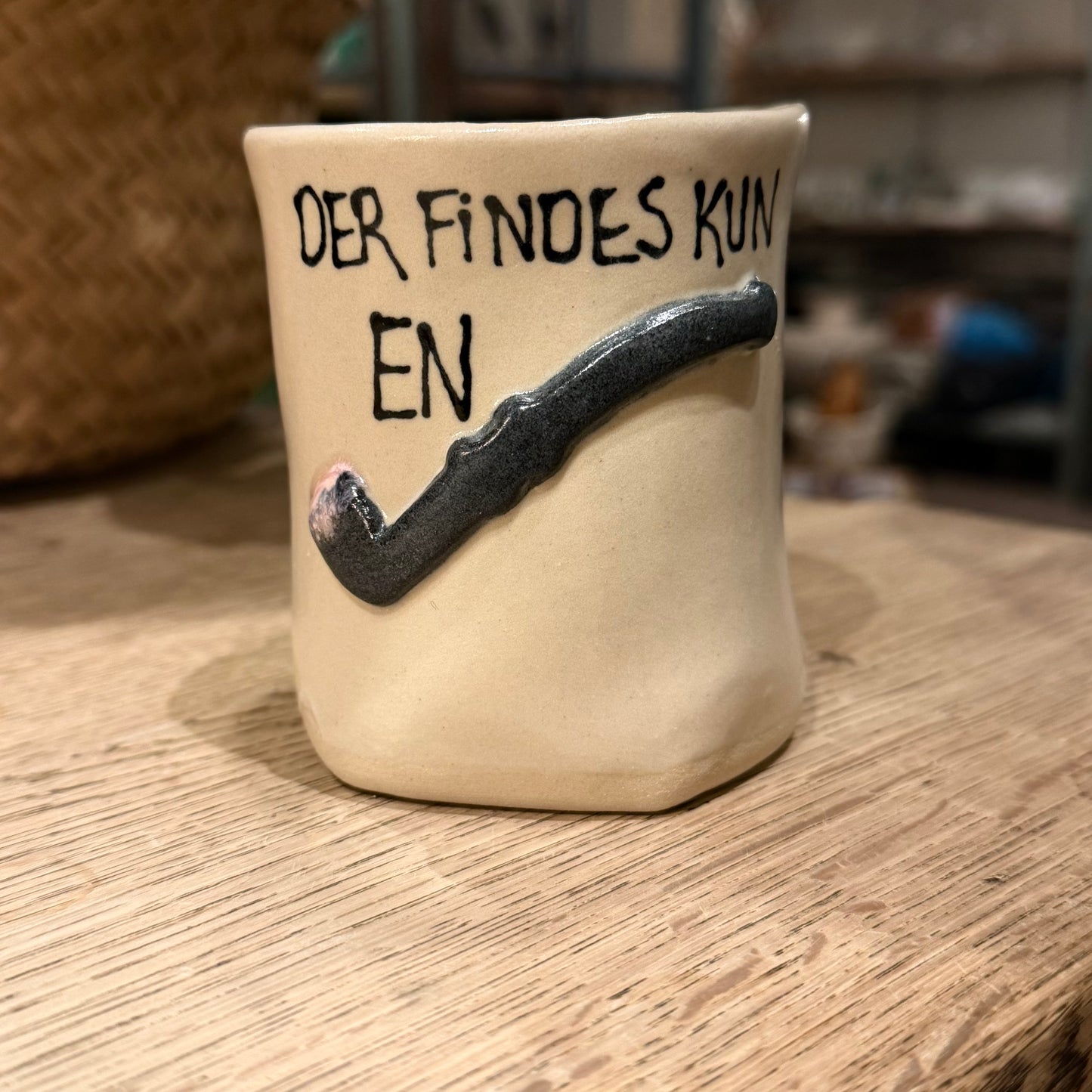 Håndformet krus, Lakridspibe nr 1