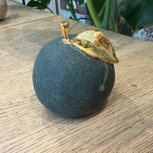 Håndformet æble, mørk grøn