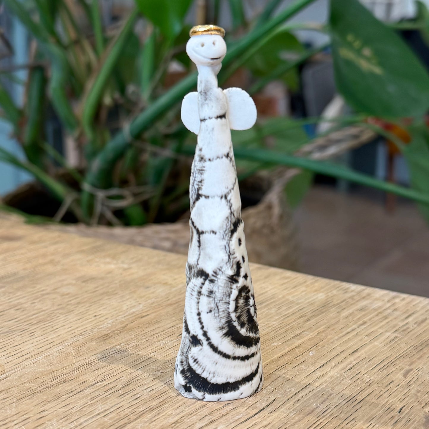 Engel i porcelæn, 11 cm, nr. 3