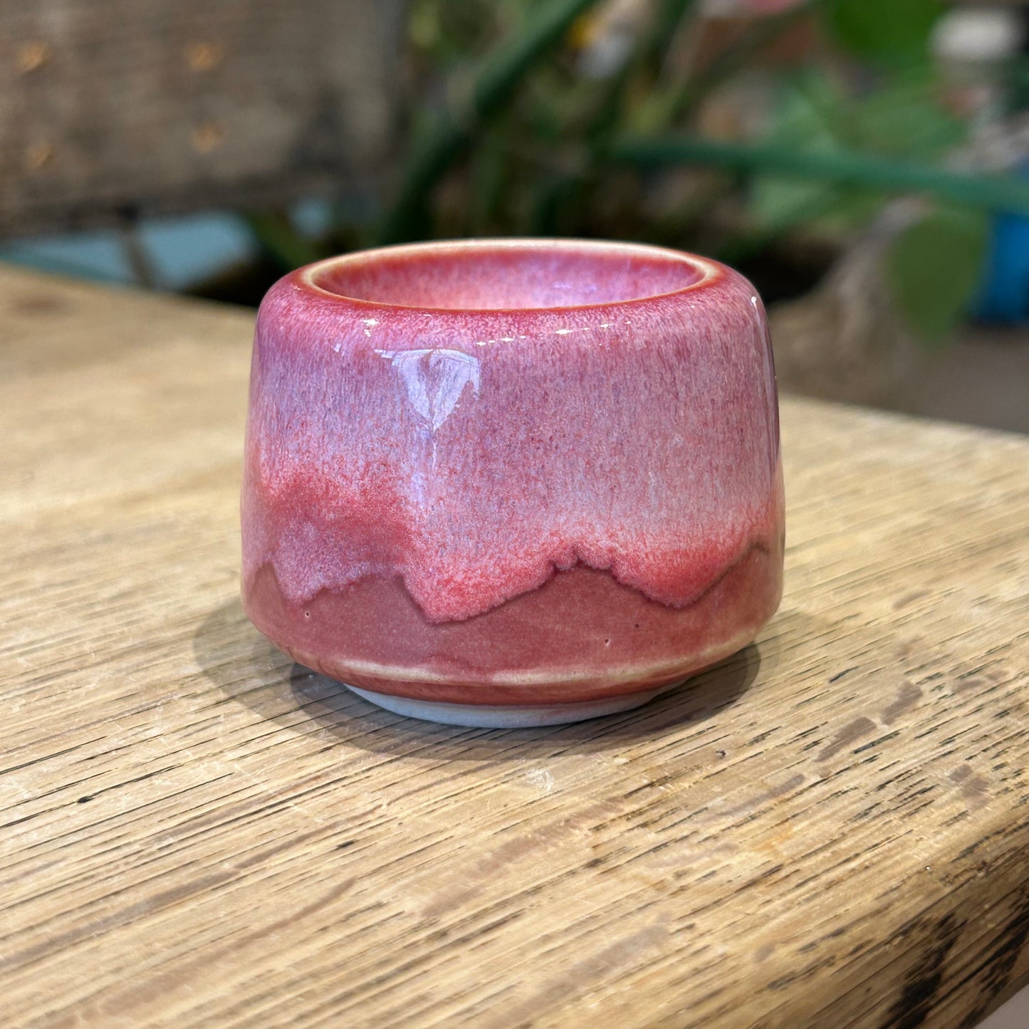 Æggebæger, mørk rosa